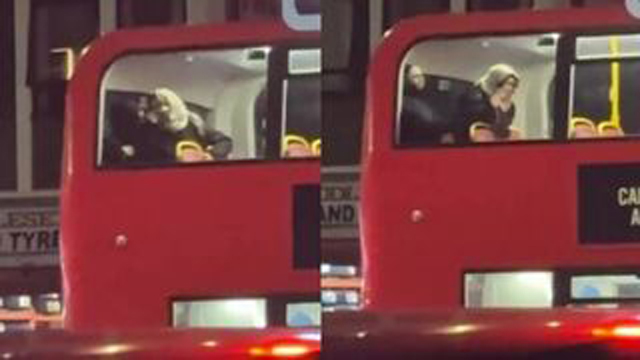 Hijab Girl Fucking – Inside Red Bus Video